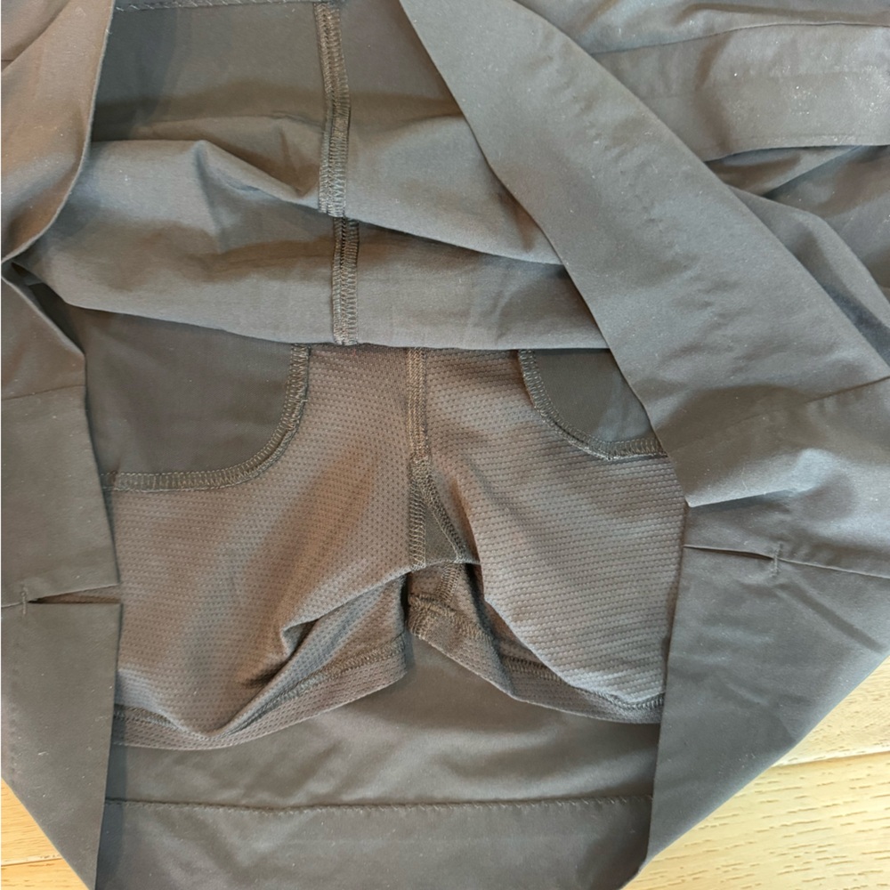 Athleta Black Skirt/skort size 8 Golf Style - Picture 5 of 5